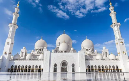 6 Hours Snapshot Tour of Abu Dhabi including Grand Mosque Visit