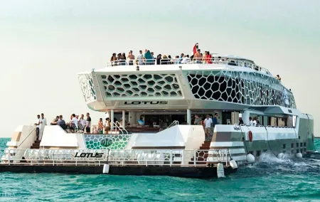 Dubai Lotus Yacht with Dinner Cruise