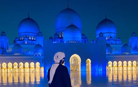 Magical Abu Dhabi Mosque Half-Day Private Guided Tour