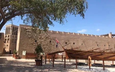 Dubai's Old Town Tour And have Lunch With Locals
