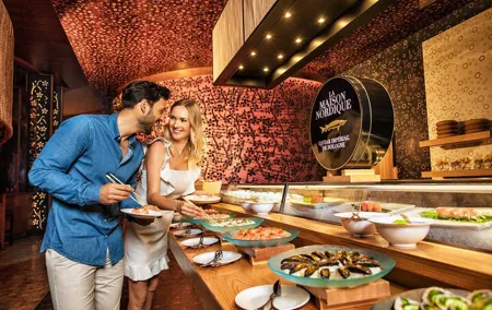 Dubai Private City Tour with Delicious Meal in Atlantis The Palm