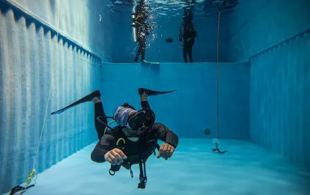 Premium Scuba Experience in Region's Largest Dive Tank - Dubai