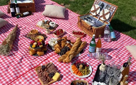 Parisian Picnic by the Eiffel Tower: a Tast of French Specials