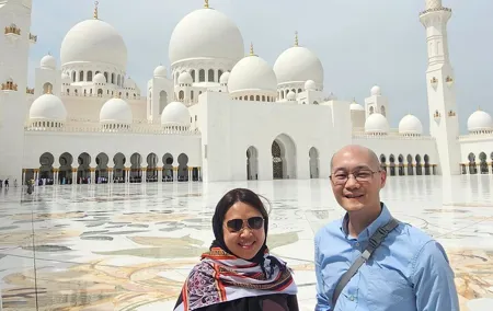 Abu Dhabi Sightseeing City Tour From Dubai with Buffet Lunch