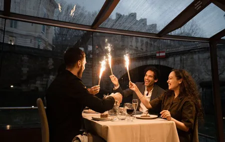 Paris New Year Eve Dinner Cruise by Bateaux Mouches