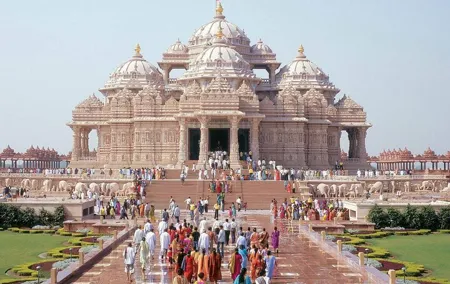 Full Day Abu Dhabi City Tour With Baps Hindu Mandir from Dubai