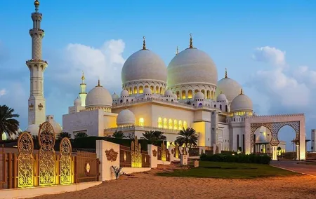 Abu Dhabi City Tour & Sheikh Zayed Grand Drive through Louver Museum