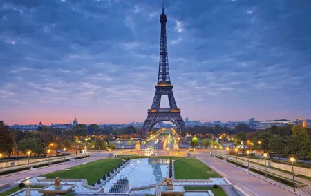 Private Sightseeing in Paris By Night