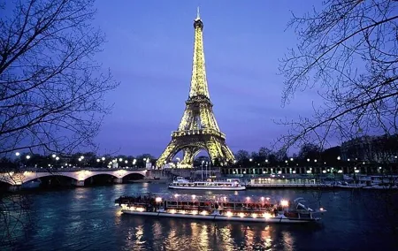 Paris Seine River Sightseeing Cruise Tour