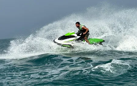 Dubai Jet ski 60 minute Guided Sightseeing Tour