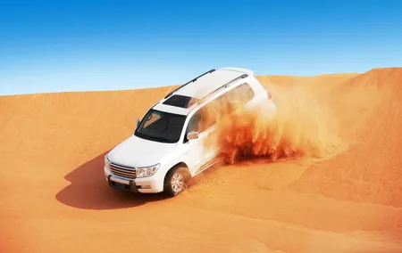 Dubai Super Saver: Desert Camp Experience by 4x4 and Dhow Dinner Cruise