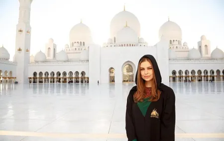 Tour of Qasr Al Watan and Sheikh Zayed Mosque From Dubai