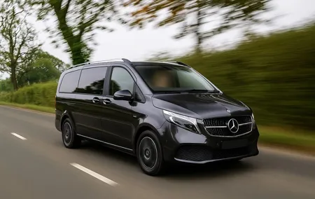 Luxury Van Transfer from Paris to Versailles – Hotels & Palaces