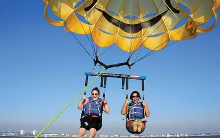 Dubai: Private Parasailing with Pickup & Drop-Off