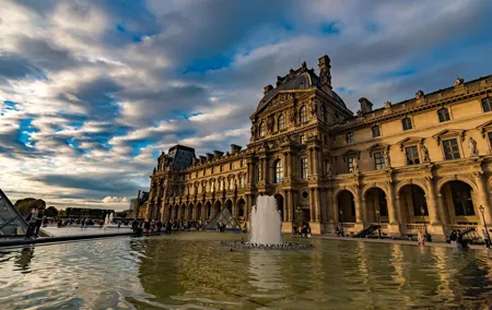 Louvre Museum and Seine River Cruise Tickets by e-mail