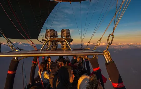 Enjoy Hot Air Balloon ( Falcon Show ) Dubai Desert