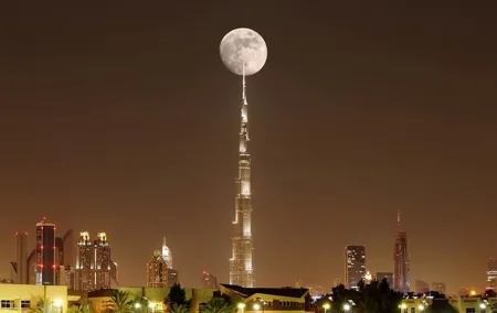 Tour of Burj Khalifa and Dinner in One Of The Tower Restaurants