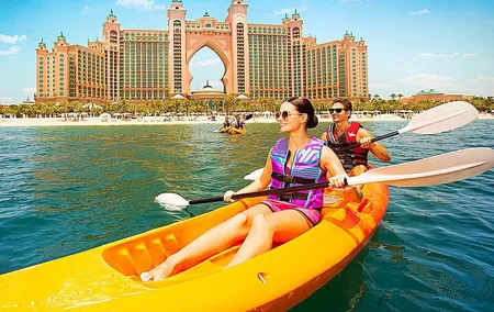 1-Hour Kayaking Experience in Dubai