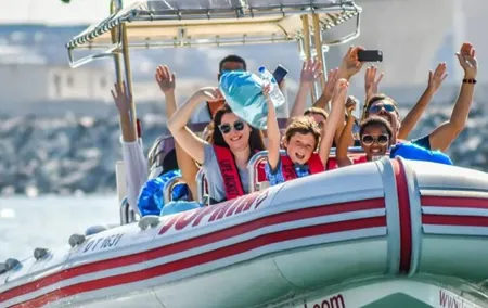 60 Minute Speed Boat Ride in Dubai with Private Transfer