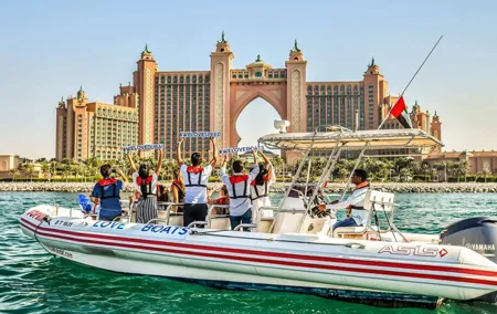 Dubai Love Boat Sightseeing Tour