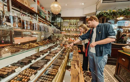 Paris Pastry Tour - Croissants, Macarons & Iconic French Desserts