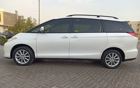 Mini Van Bus Rental Dubai 6 Seater Tourist Car