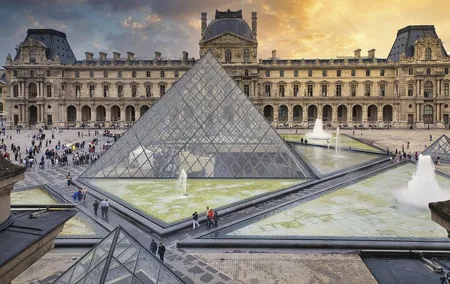 Private Louvre Museum Guided Tour - Timed entry included
