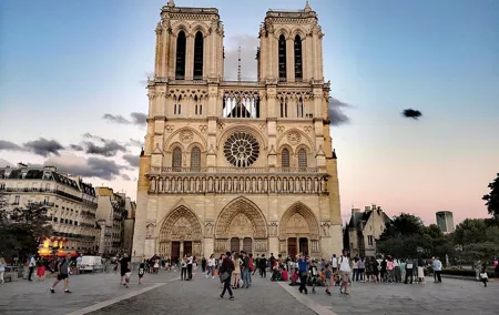 Notre-Dame Cathedral Private tour