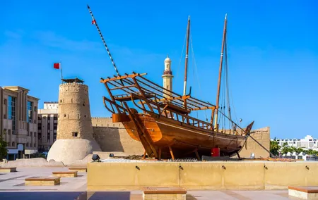 Guided Private Traditional Dubai tour with Dubai Frame Entry Ticket