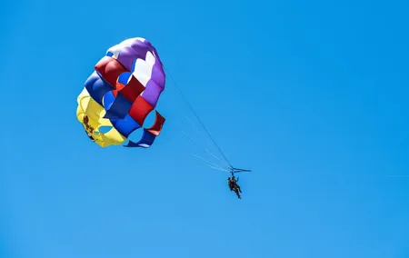 Parasailing in Dubai