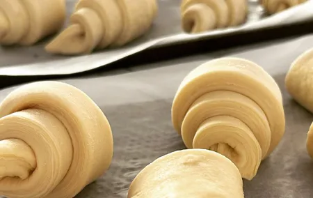Croissants and pains au chocolat with a pastry chef in Paris
