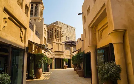 Secrets of Dubai Old Town: Exploration Game and Tour