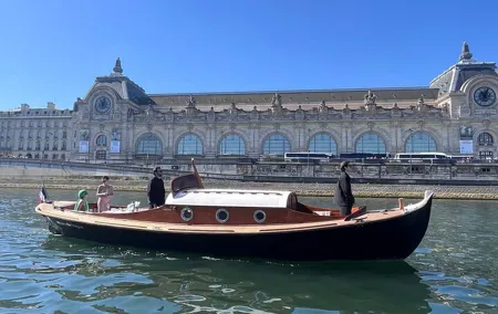 Paris Private Boat Tour with Champagne