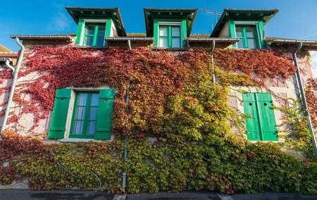Normandy Giverny Rouen Honfleur Private Trip from Paris