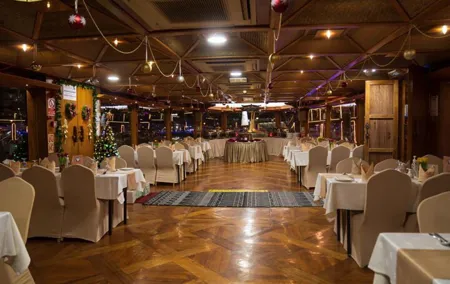 2 Hours Marina Cruise with International Buffet Dinner