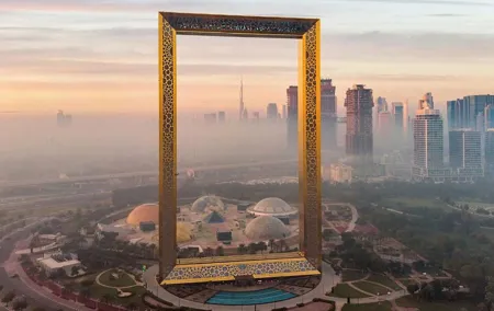 Private Basis: City Tour of Old & New Dubai through Dubai Frame