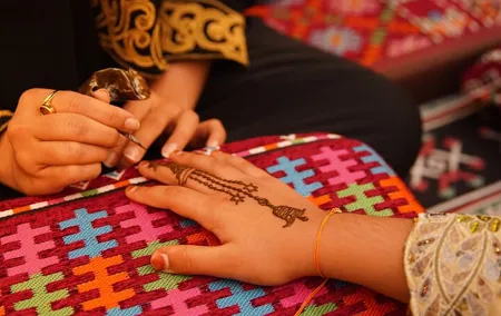 Shore Excursion from Rashid Port to Dubai with traditional dress