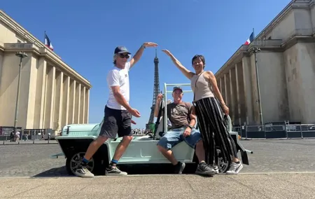 Private 4 - Hour Paris Highlights Tour by Golf Cart Mini Moke