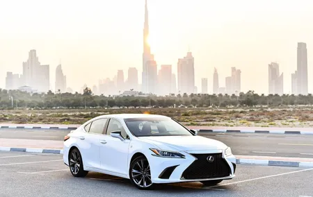 Dubai Airport to Dubai City Transfer in Lexus Sedan