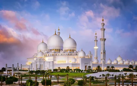 Private Abu Dhabi City tour with Grand Mosque visit