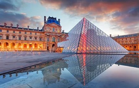 Louvre - Private Family Tour with Da Vinci Treasure Hunt - Entry Fees Included