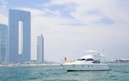 Marina Dubai with Luxury Yacht & Breakfast