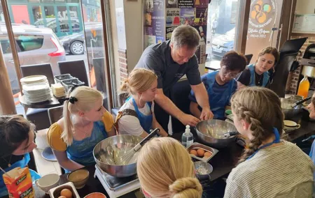 Amazing Sweet Crêpe Cooking Class Paris
