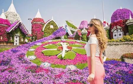 Full Day Guided Private Tour of Dubai With Miracle Garden Tickets