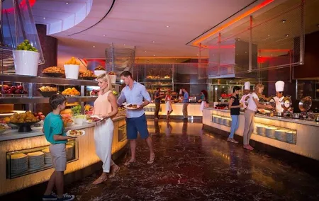 Dubai Private Night City Tour and Dinner at Atlantis The Palm