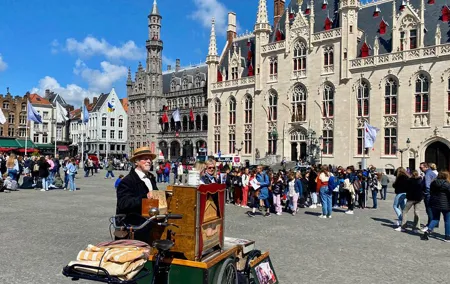 Bruges Highlights, Boat, Beer, Chocolate Day trip from Paris