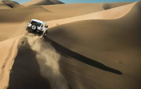 Dubai Ultimate Desert Safari- Red Dunes Bashing and Jeep off Road Driving