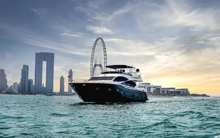 90 Feet Luxury Private Guided Yacht Tour in Dubai
