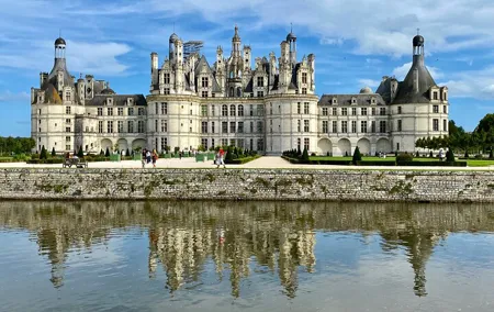 Chambord, Chenonceau, Da Vinci Castle Small group Trip from Paris