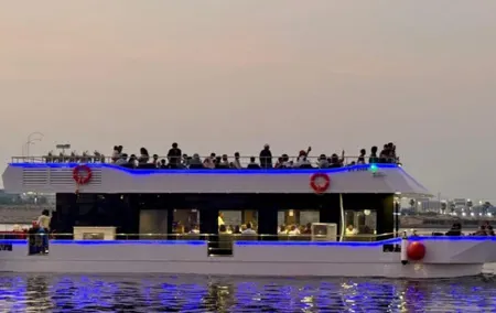 2 Hours Cruise from Al Jaddaf to Burj Khalifa and Water Canal